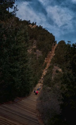 The Incline's average grade is an astonishing 48%.  This truly is a public, outdoor stair-master.